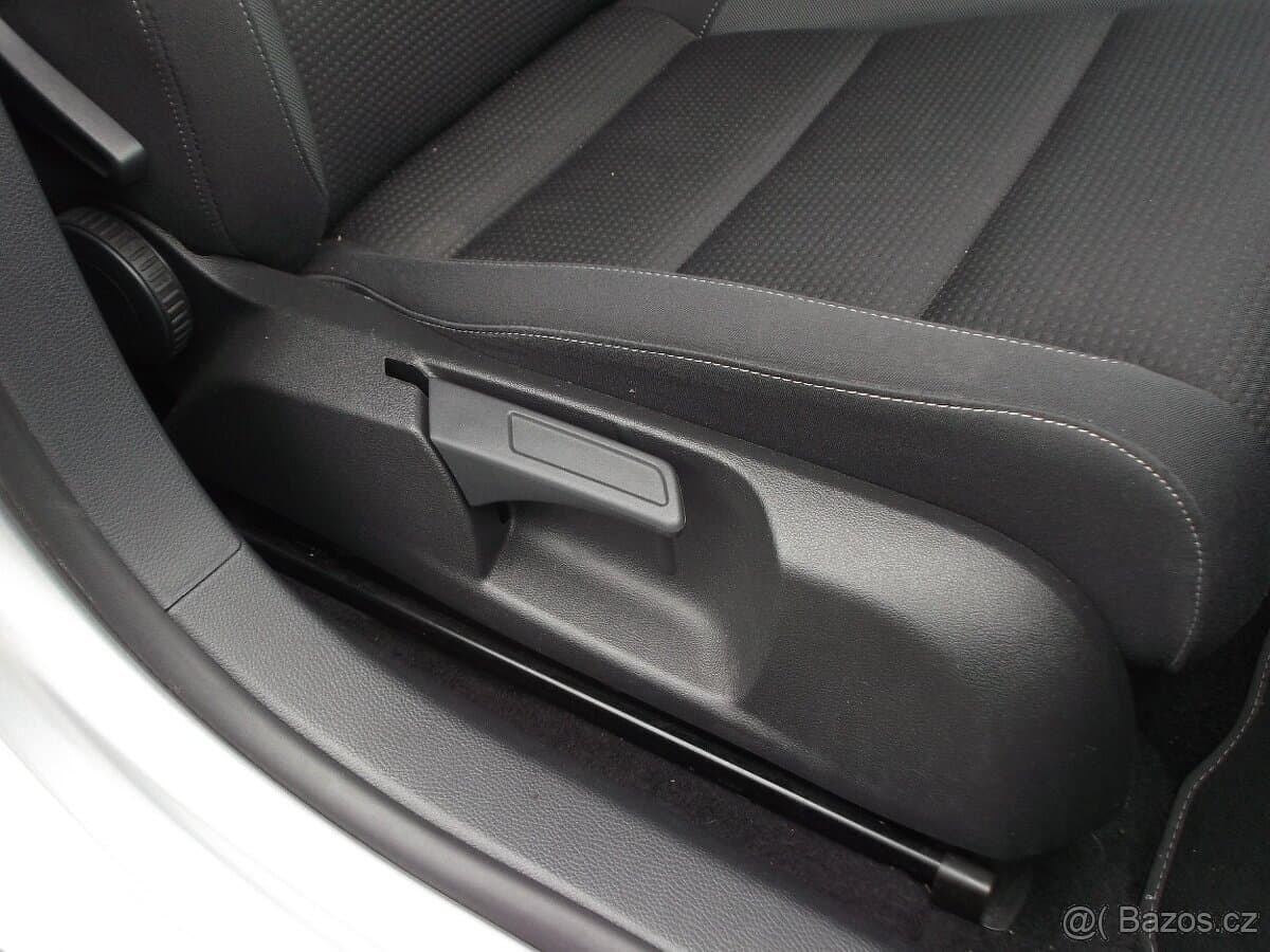 2011 Volkswagen GOLF - 18
