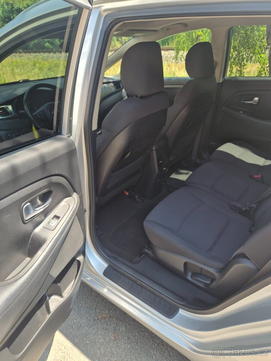 2015 Kia CARENS - 18