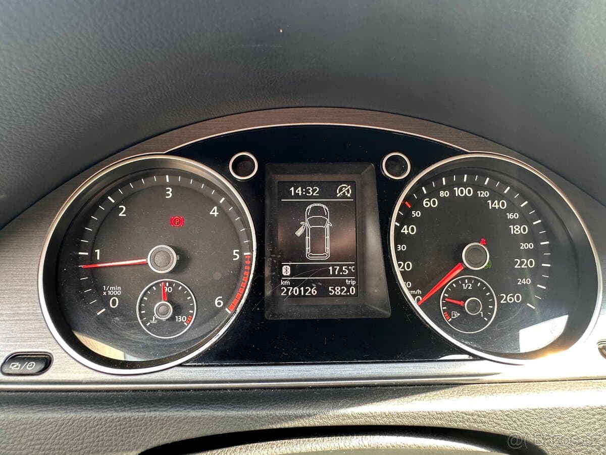 2013 Volkswagen PASSAT - 18