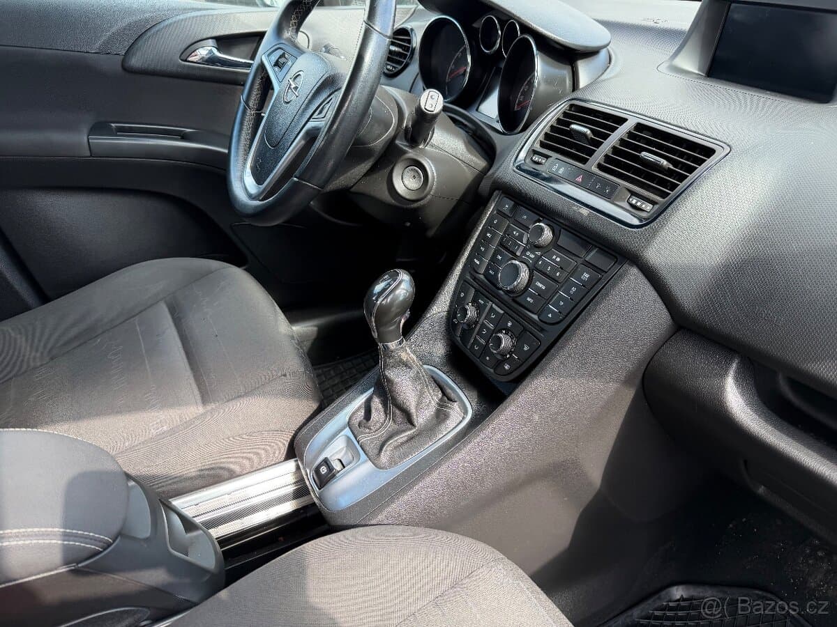 2015 Opel MERIVA - 18