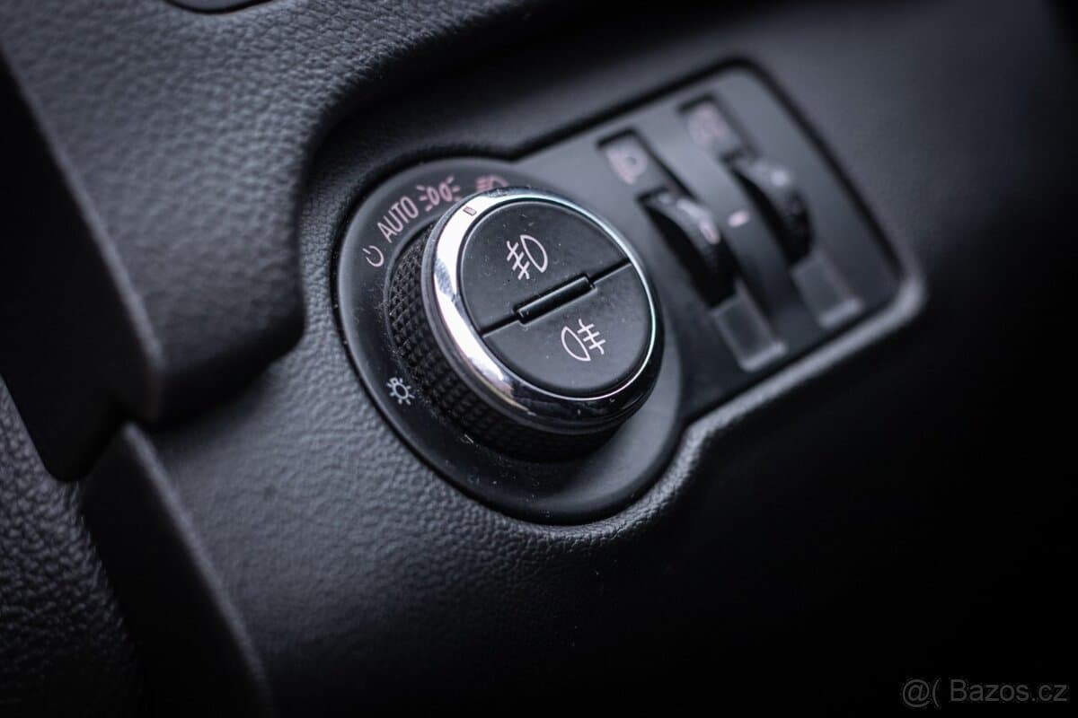 2012 Opel INSIGNIA - 18