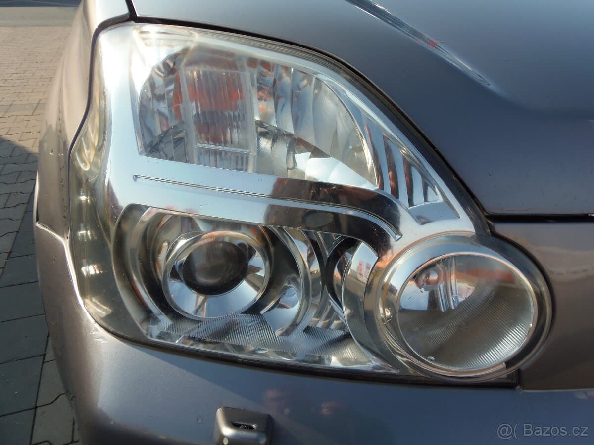 2010 Nissan X-TRAIL - 18