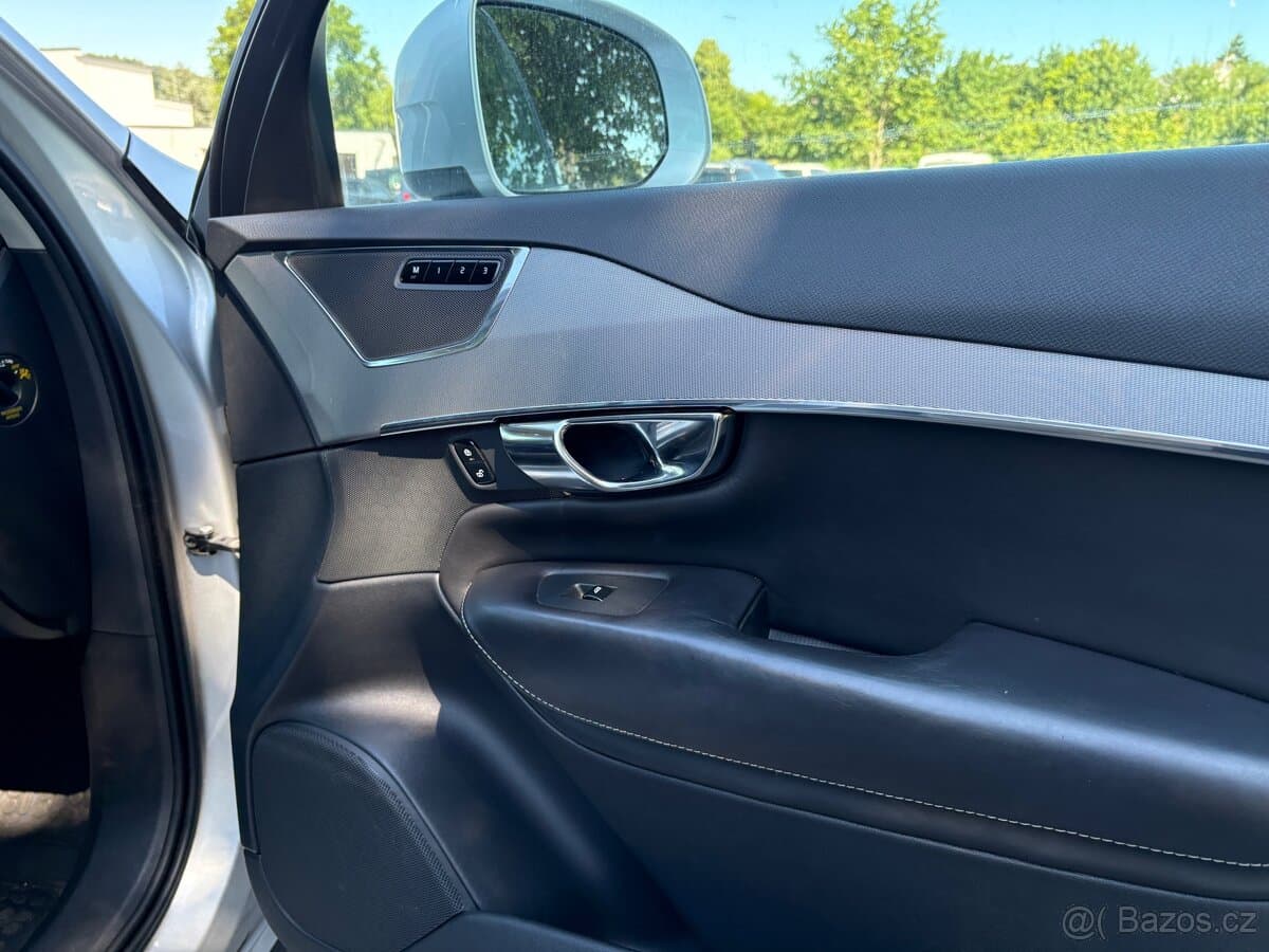 Volvo XC90 - 18