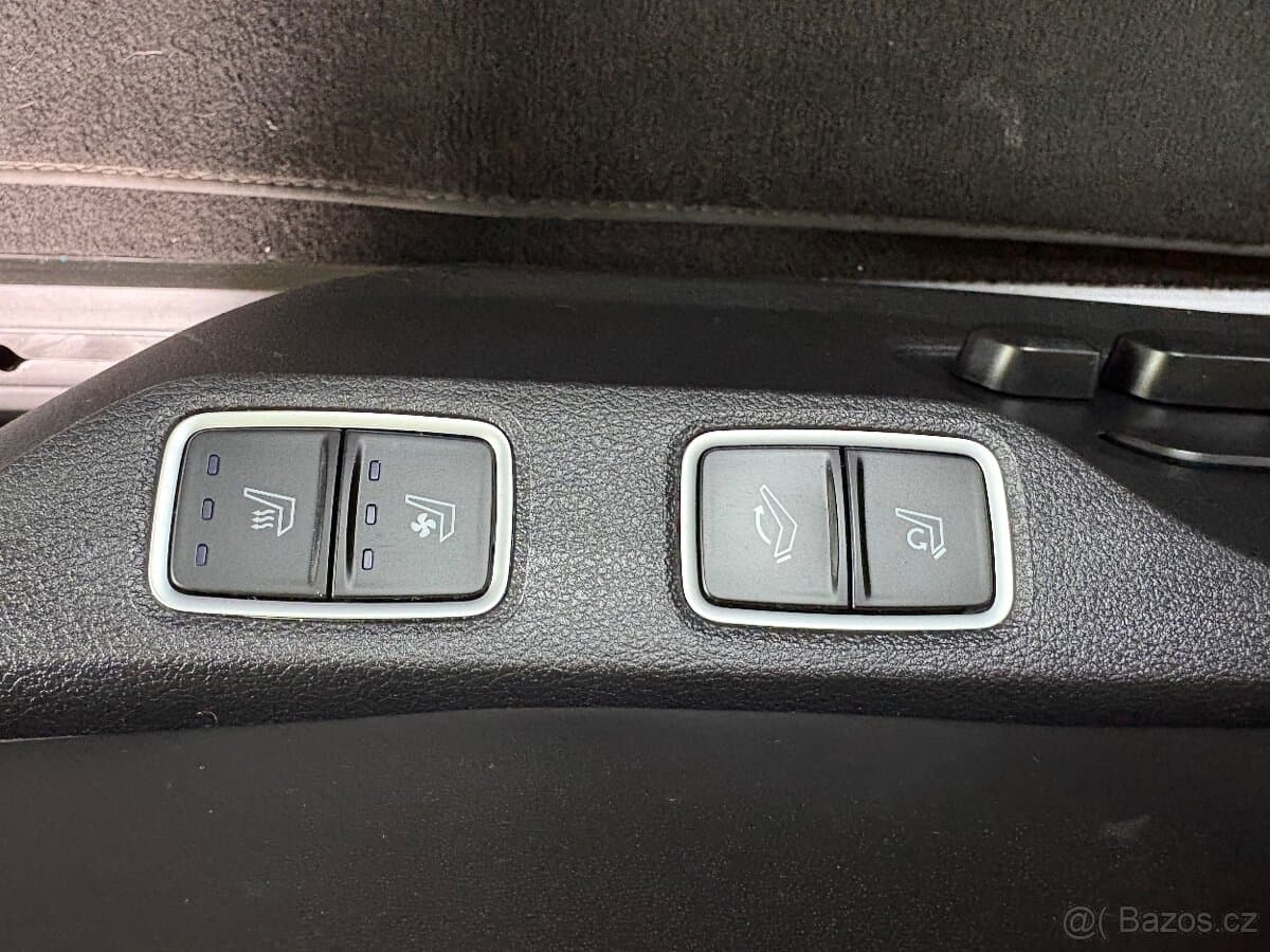 2022 Hyundai STARIA - 18