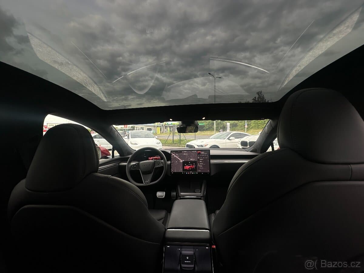 2024 Tesla MODEL S - 18