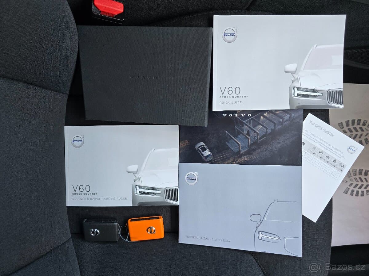 2021 Volvo V60 - 18