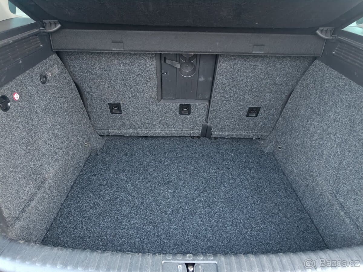 2011 Volkswagen TIGUAN - 18