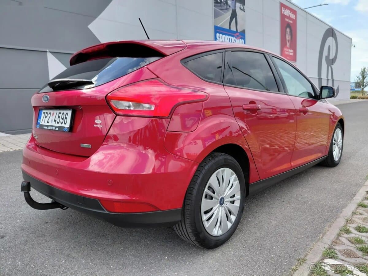 2017 Ford FOCUS - 18