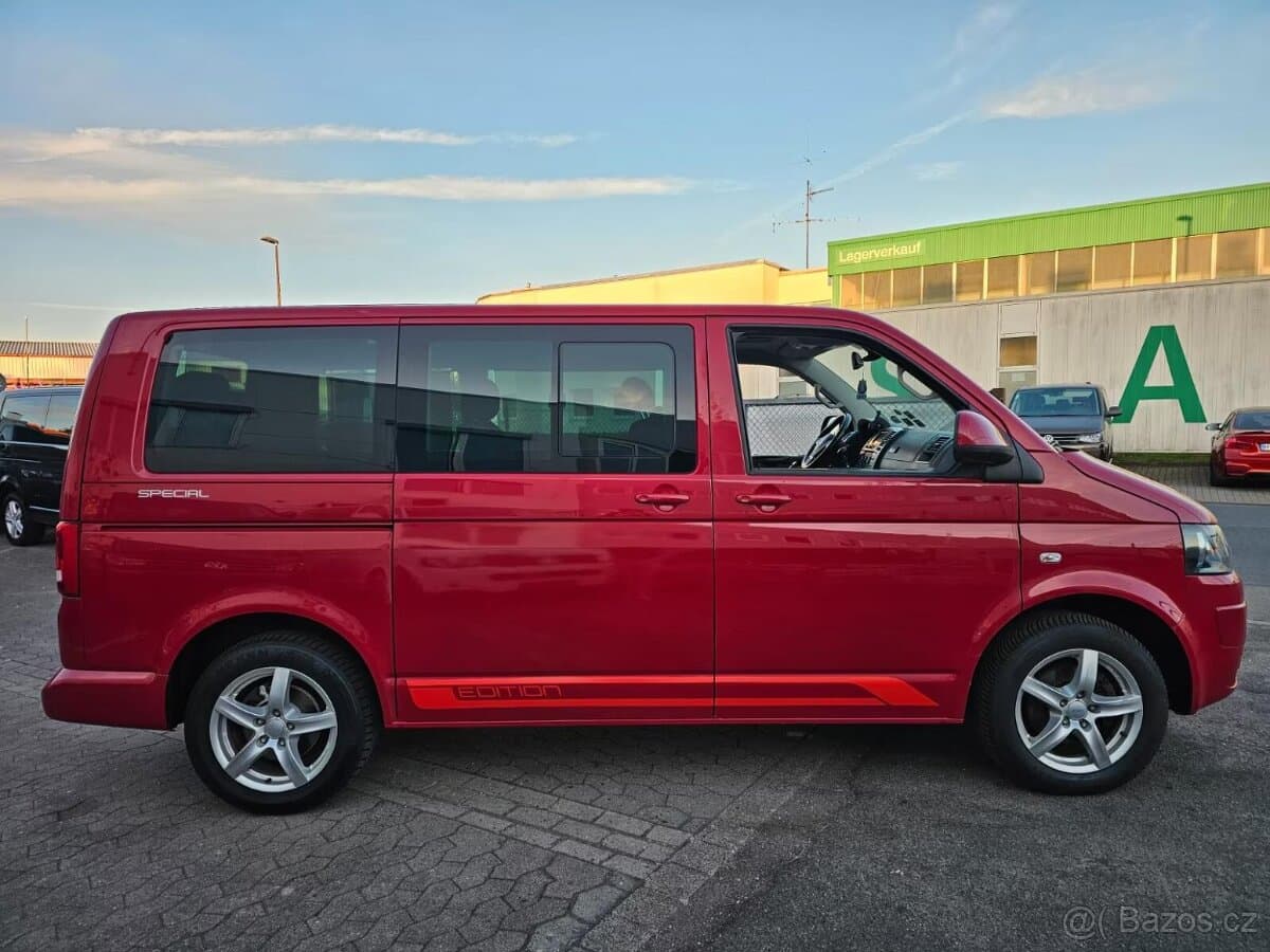 2012 Volkswagen MULTIVAN - 18