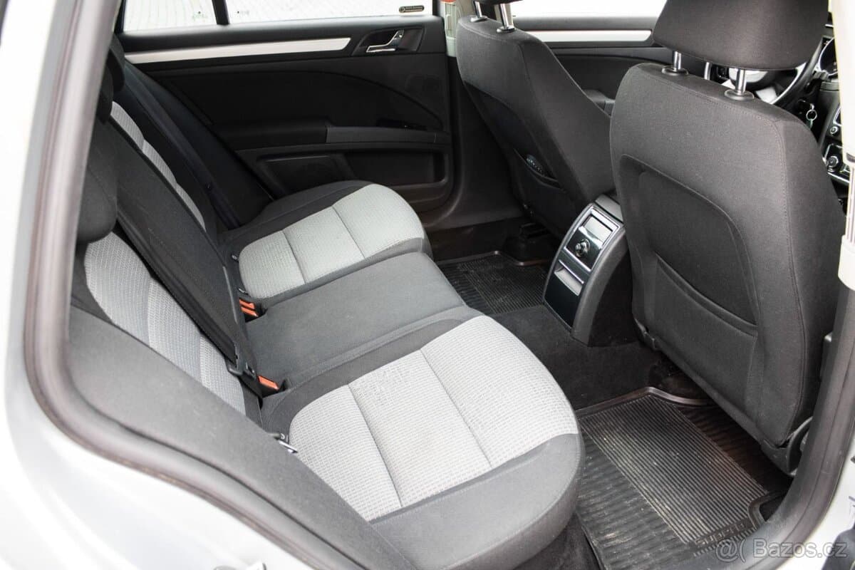 2012 Škoda SUPERB - 18