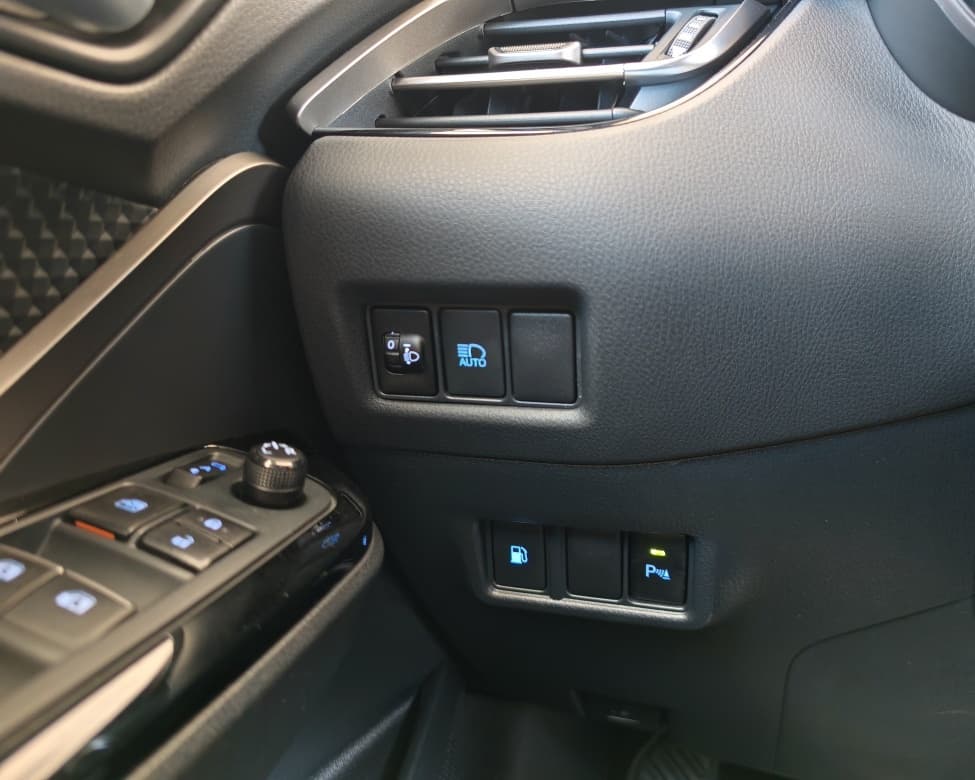 2019 Toyota C-HR - 18