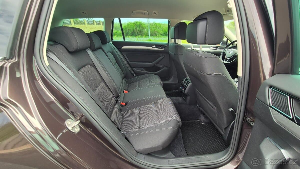 2019 Volkswagen PASSAT - 18