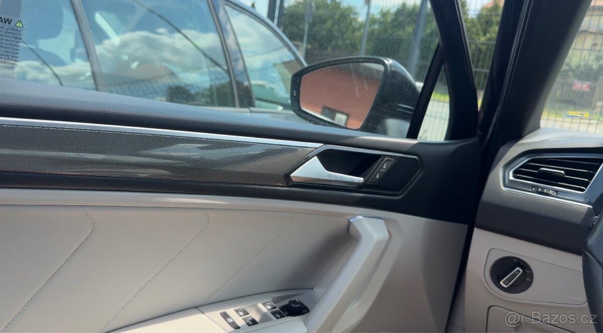 2023 Volkswagen TIGUAN - 18