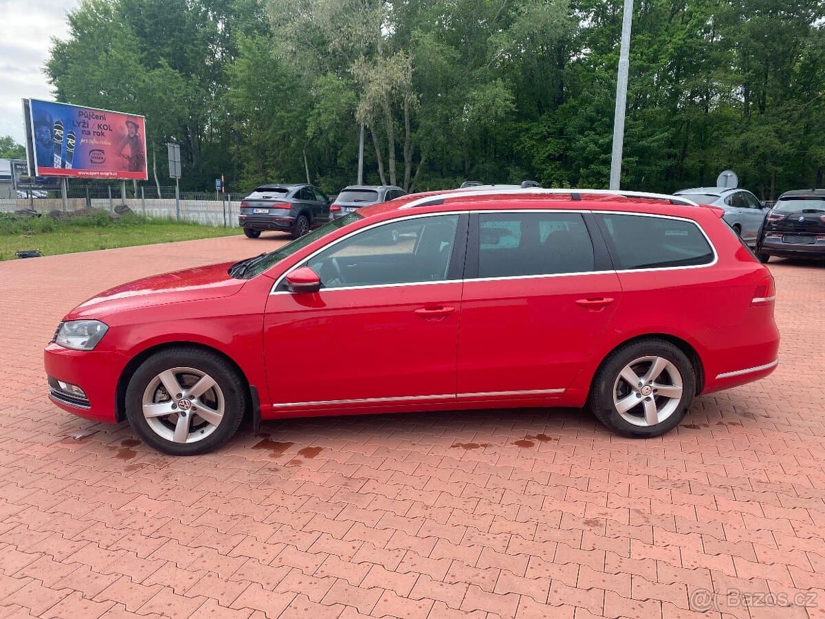 2011 Volkswagen PASSAT - 18