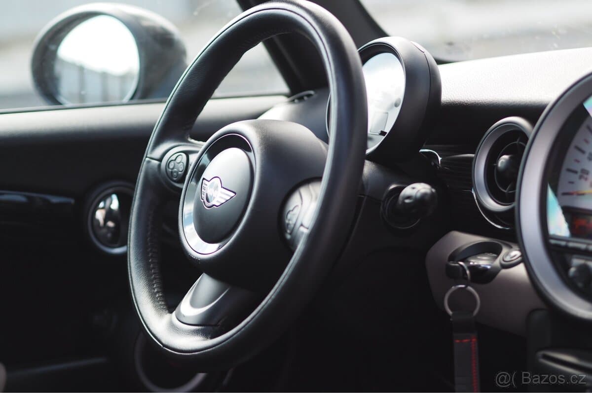 Mini COOPER - 18