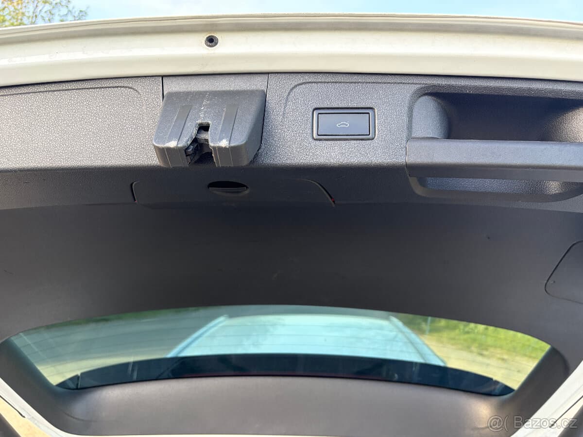 2019 Volkswagen PASSAT - 18