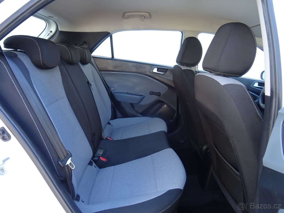 2016 Hyundai i20 - 18