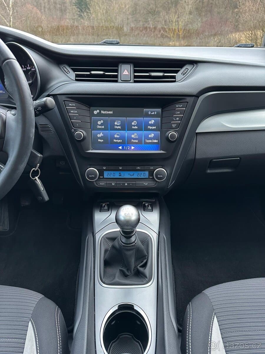 2015 Toyota AVENSIS - 18