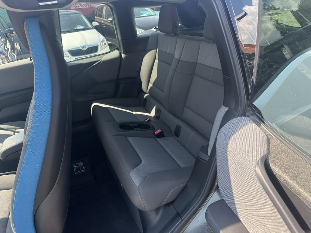 2021 BMW i3 - 18