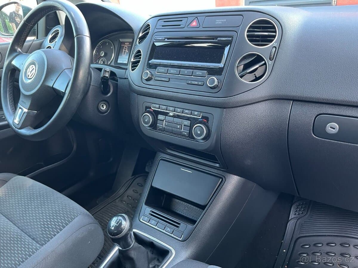 2012 Volkswagen GOLF - 18