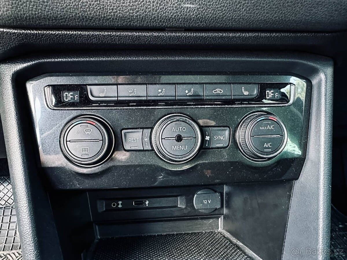 2016 Volkswagen TIGUAN - 18
