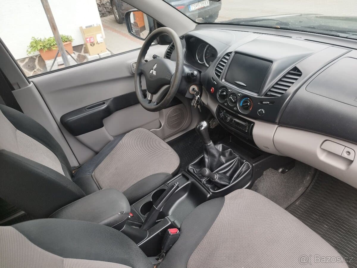 2014 Mitsubishi L200 - 18