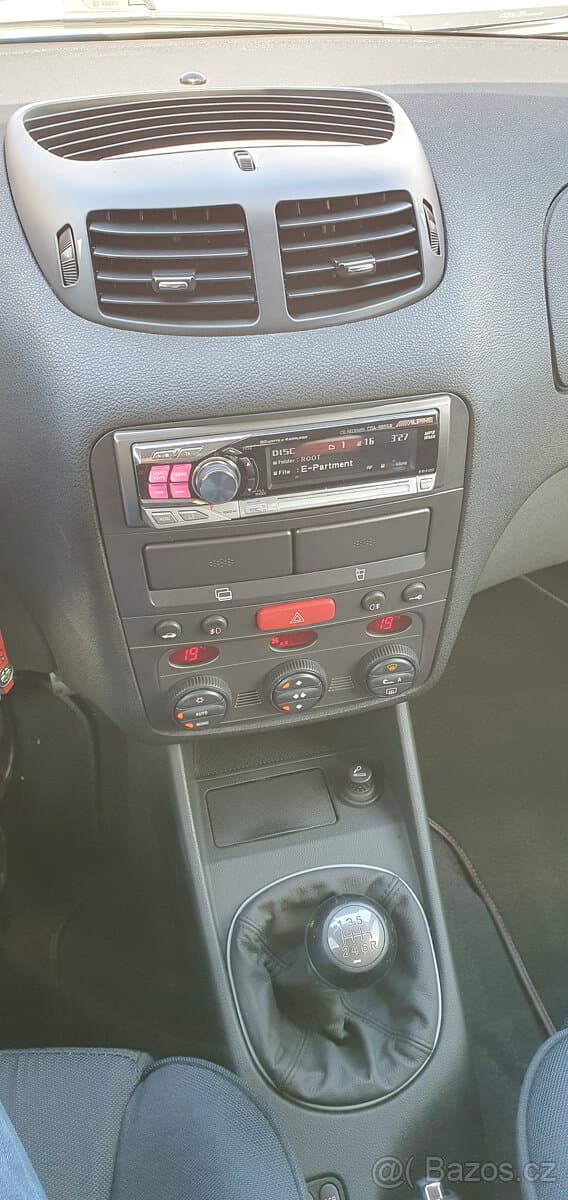 2003 Alfa Romeo 147 - 18