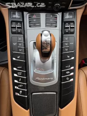 2012 Porsche PANAMERA - 18