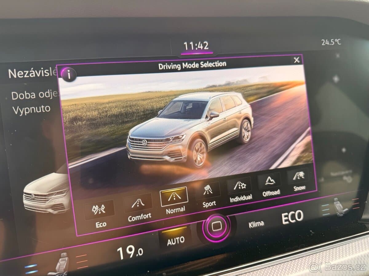2022 Volkswagen TOUAREG - 18
