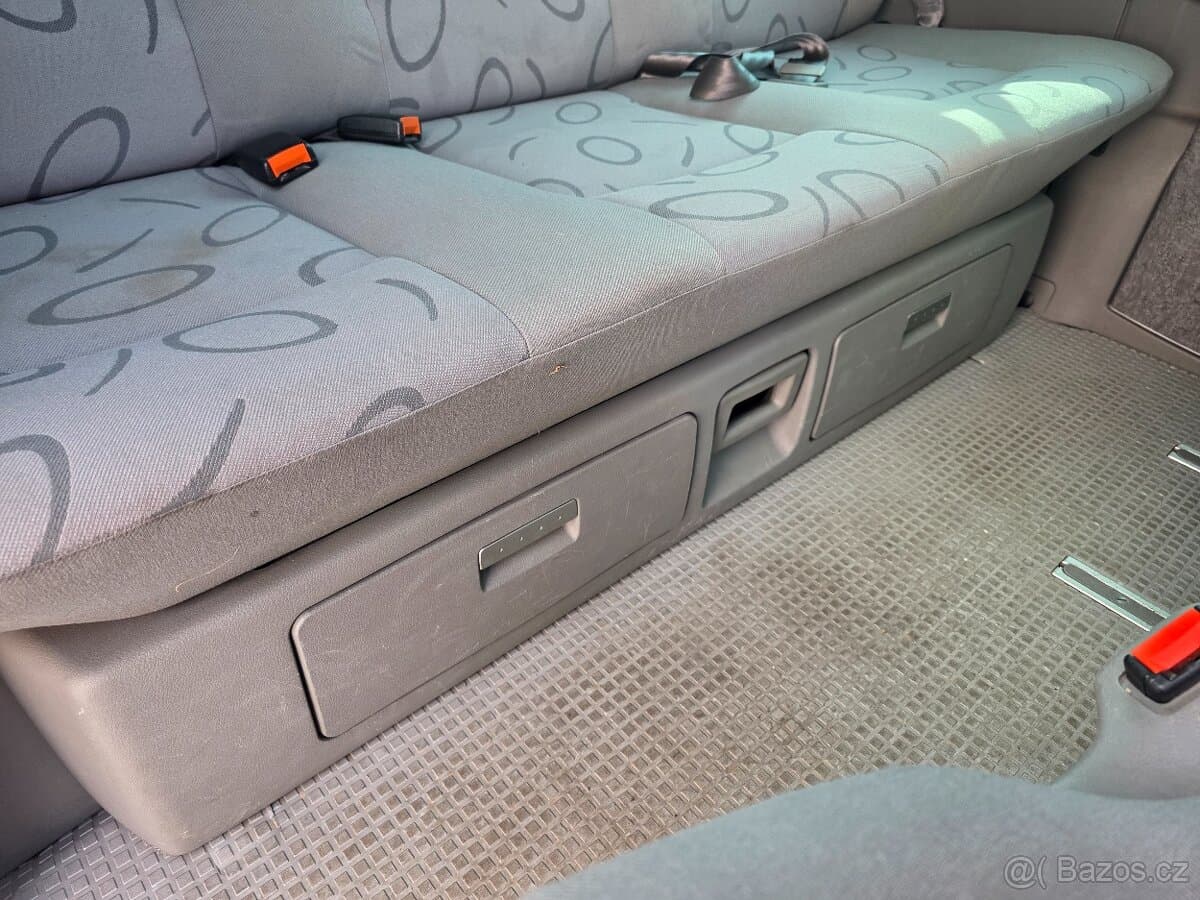 2000 Volkswagen MULTIVAN - 18