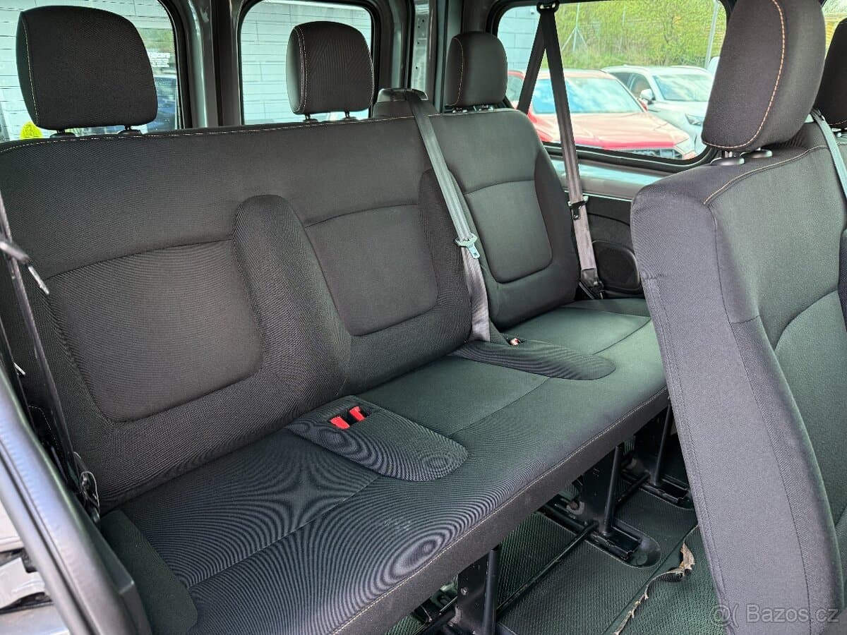 2019 Renault TRAFIC - 18