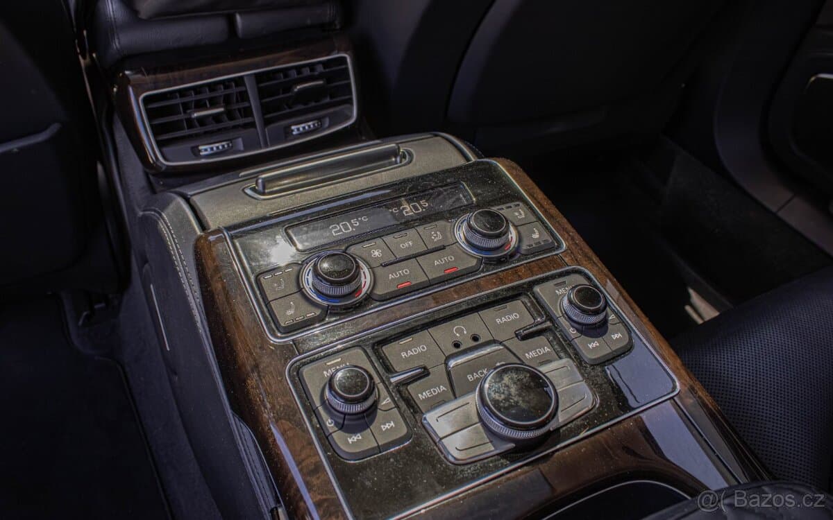 2012 Audi A8 - 18