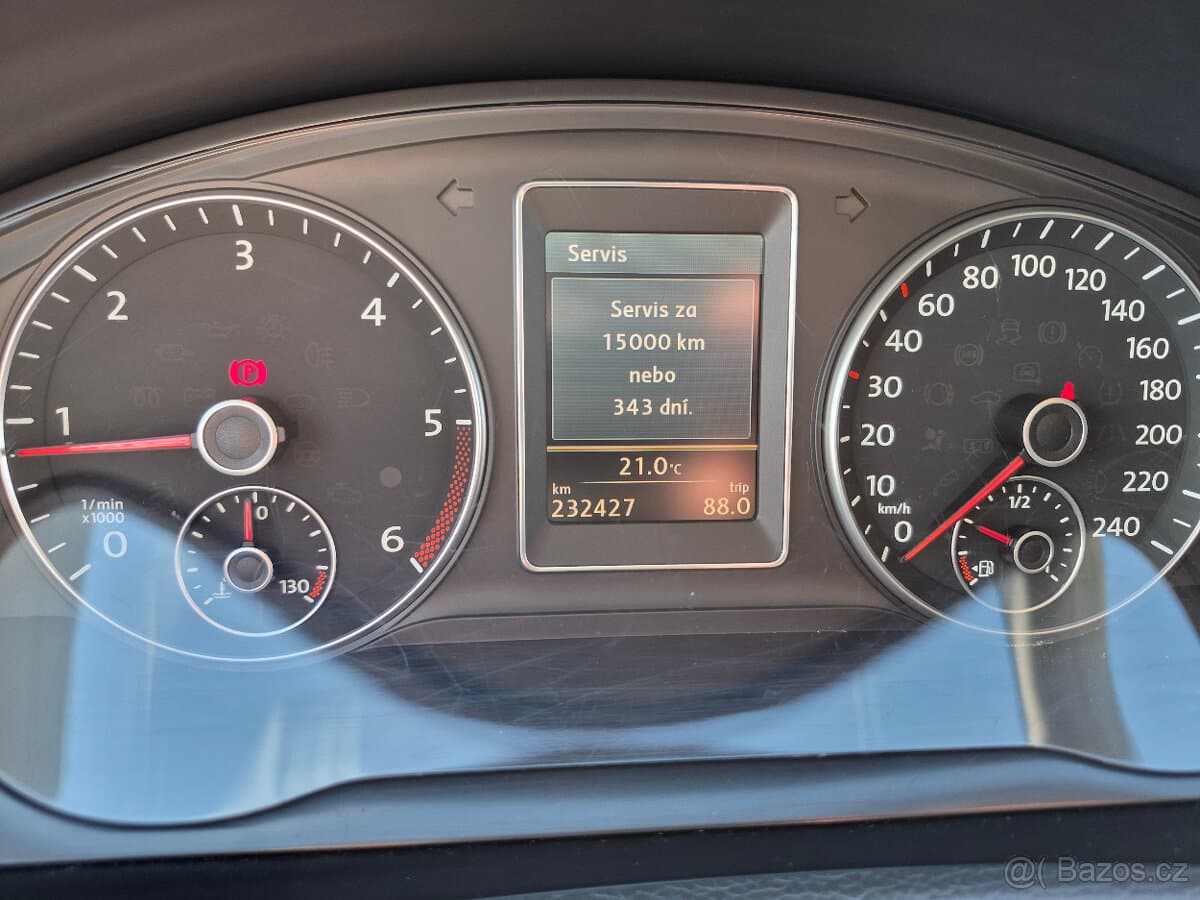 2013 Volkswagen MULTIVAN - 18