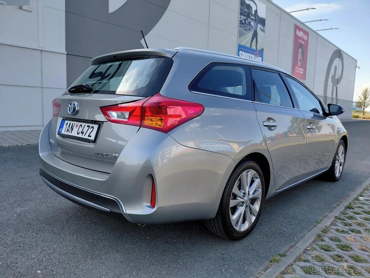 2013 Toyota AURIS - 18