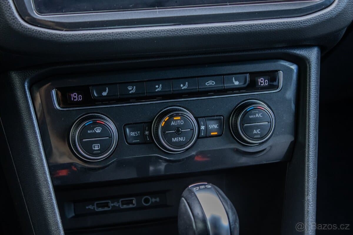 2019 Volkswagen TIGUAN - 18