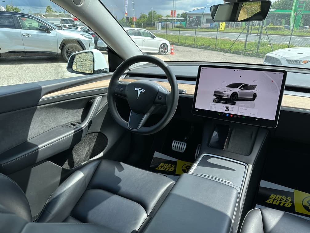 2023 Tesla MODEL Y - 18