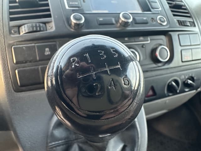 2012 Volkswagen CARAVELLE - 18