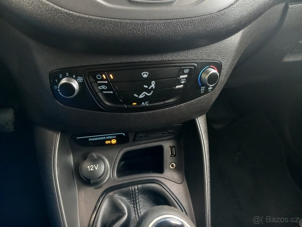 2015 Ford TRANSIT - 18