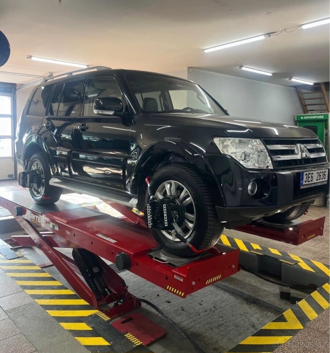 2009 Mitsubishi PAJERO - 18
