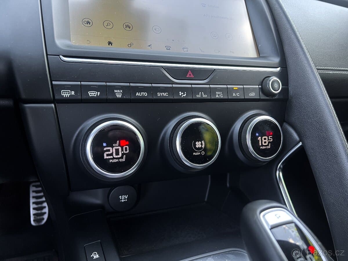 2018 Jaguar E-PACE - 18