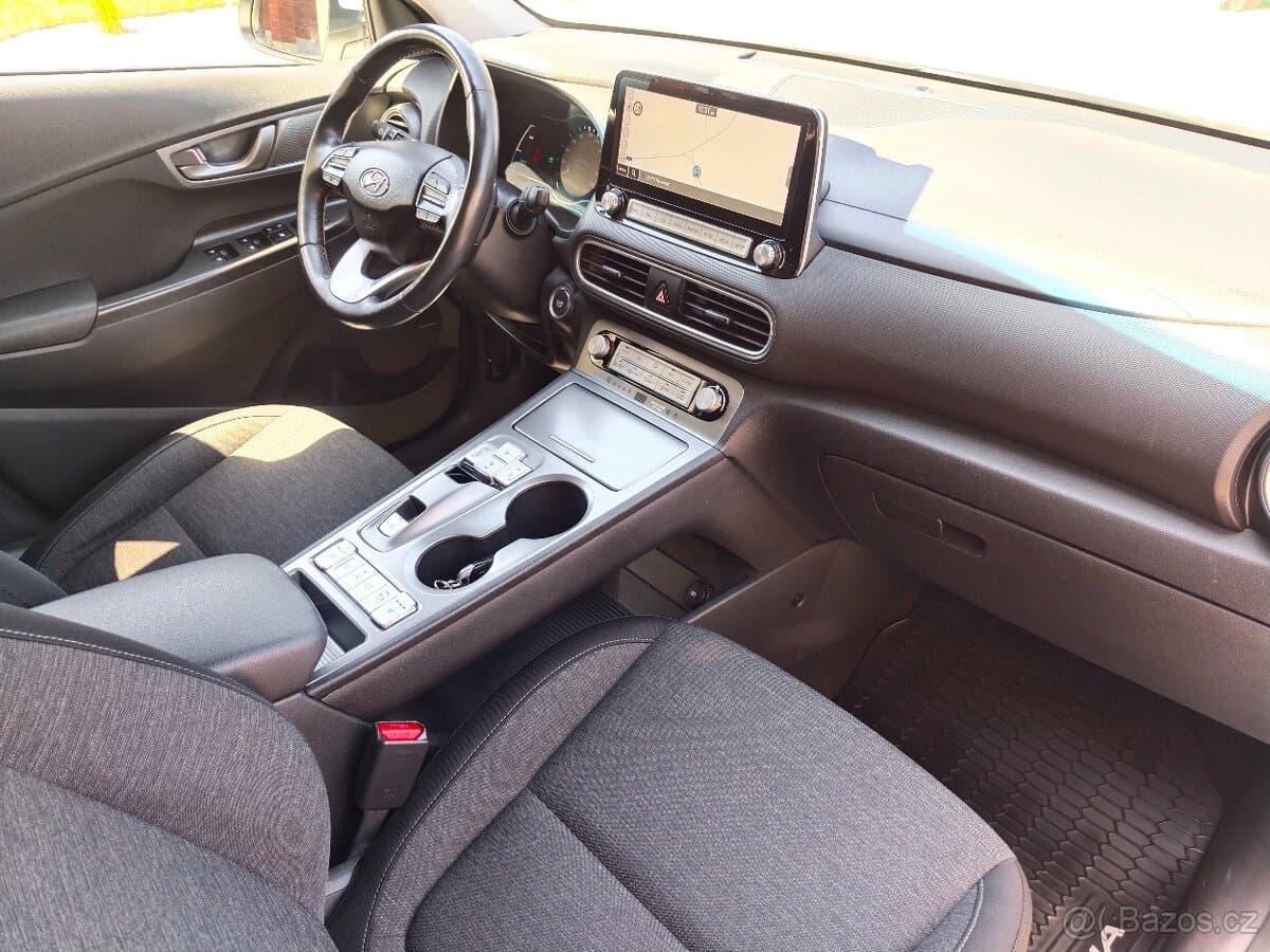 2021 Hyundai KONA - 18