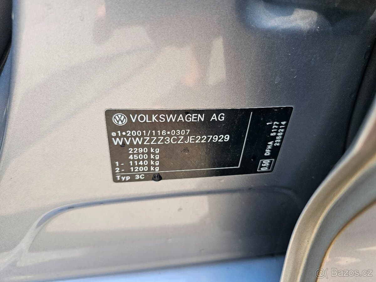 2018 Volkswagen PASSAT - 18