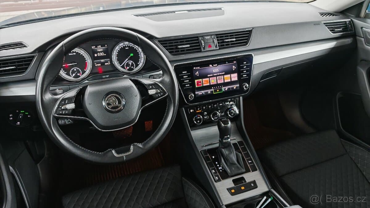 2020 Škoda SUPERB - 18
