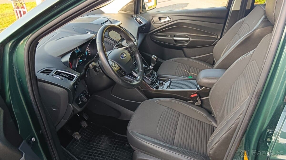 2017 Ford KUGA - 18