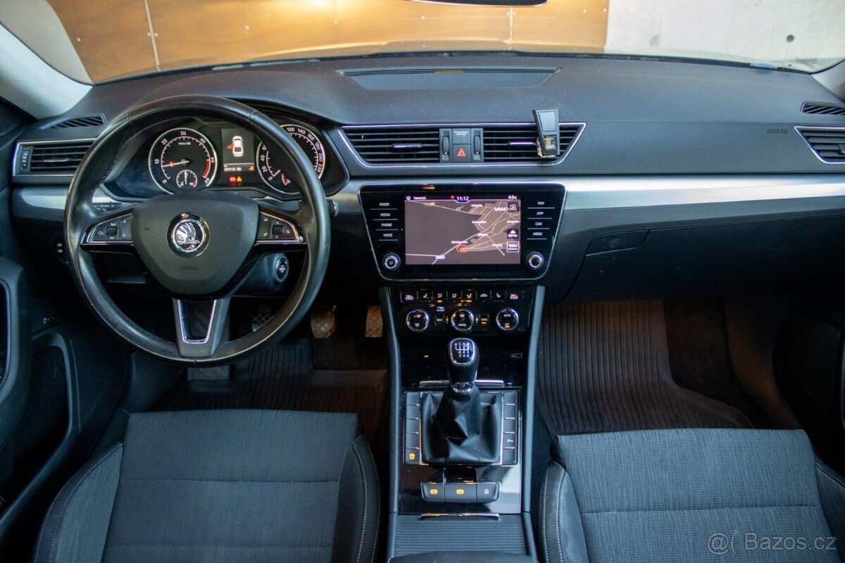 2018 Škoda SUPERB - 18
