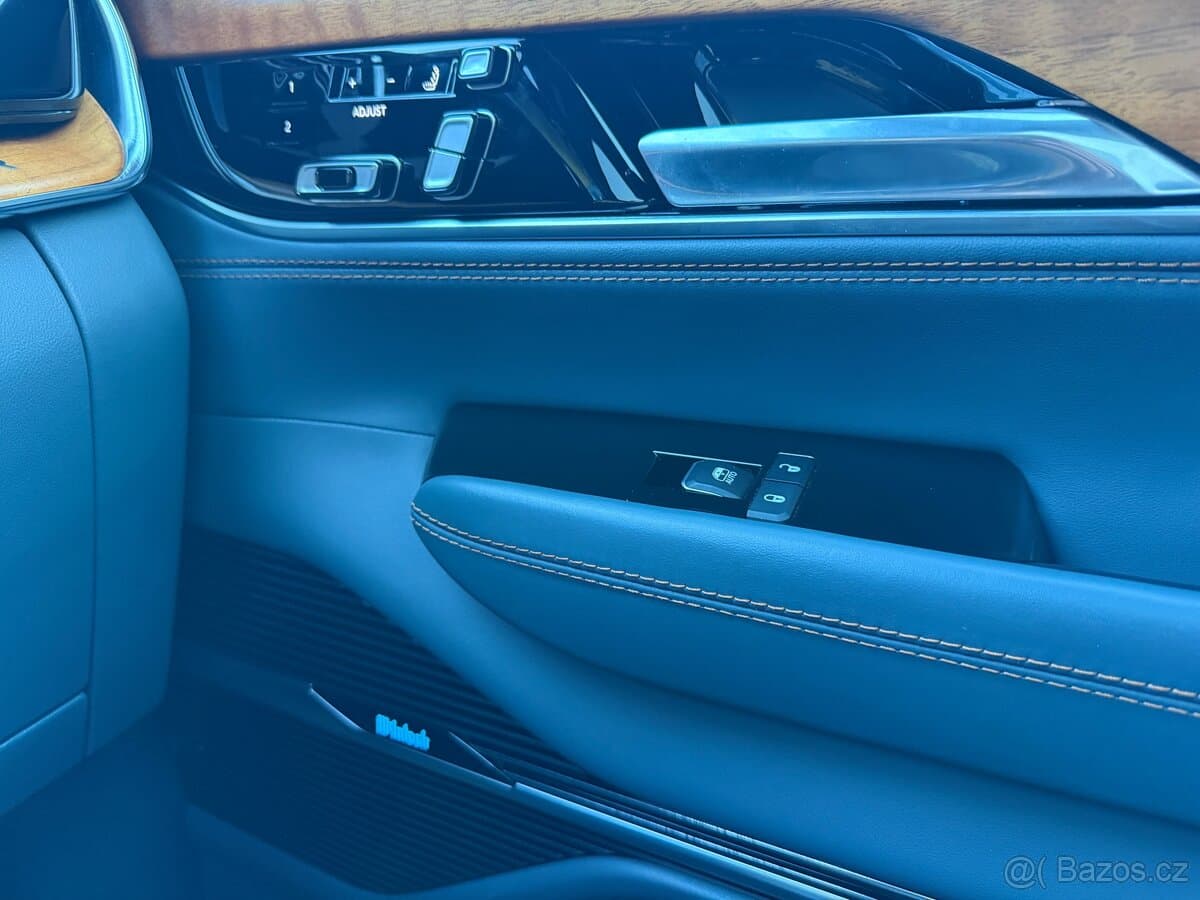 2022 Jeep OSTATNÍ - 18