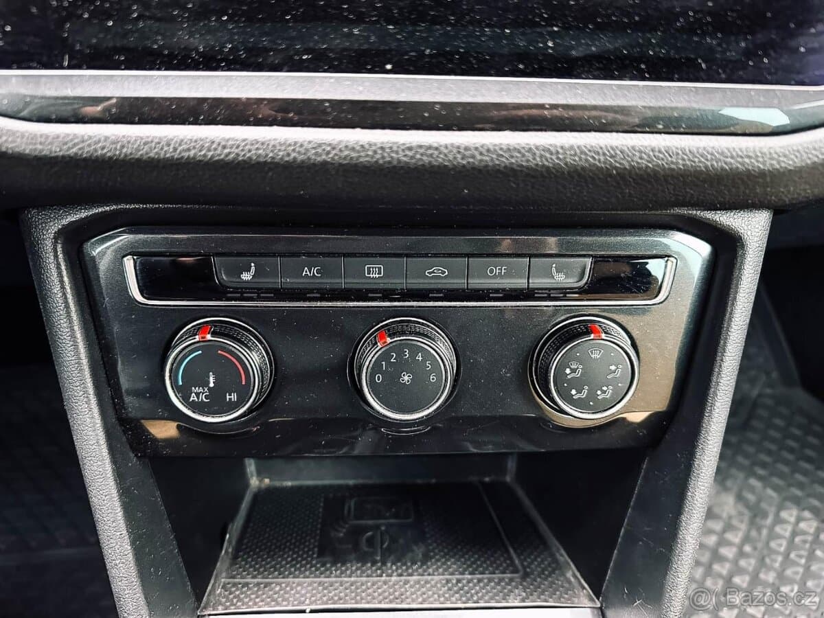 2017 Volkswagen TIGUAN - 18