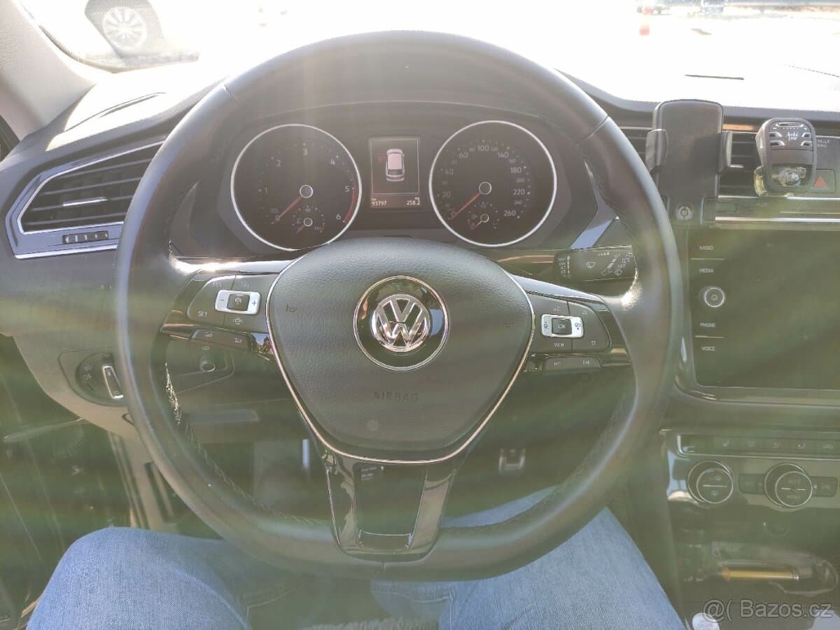 2019 Volkswagen TIGUAN - 18