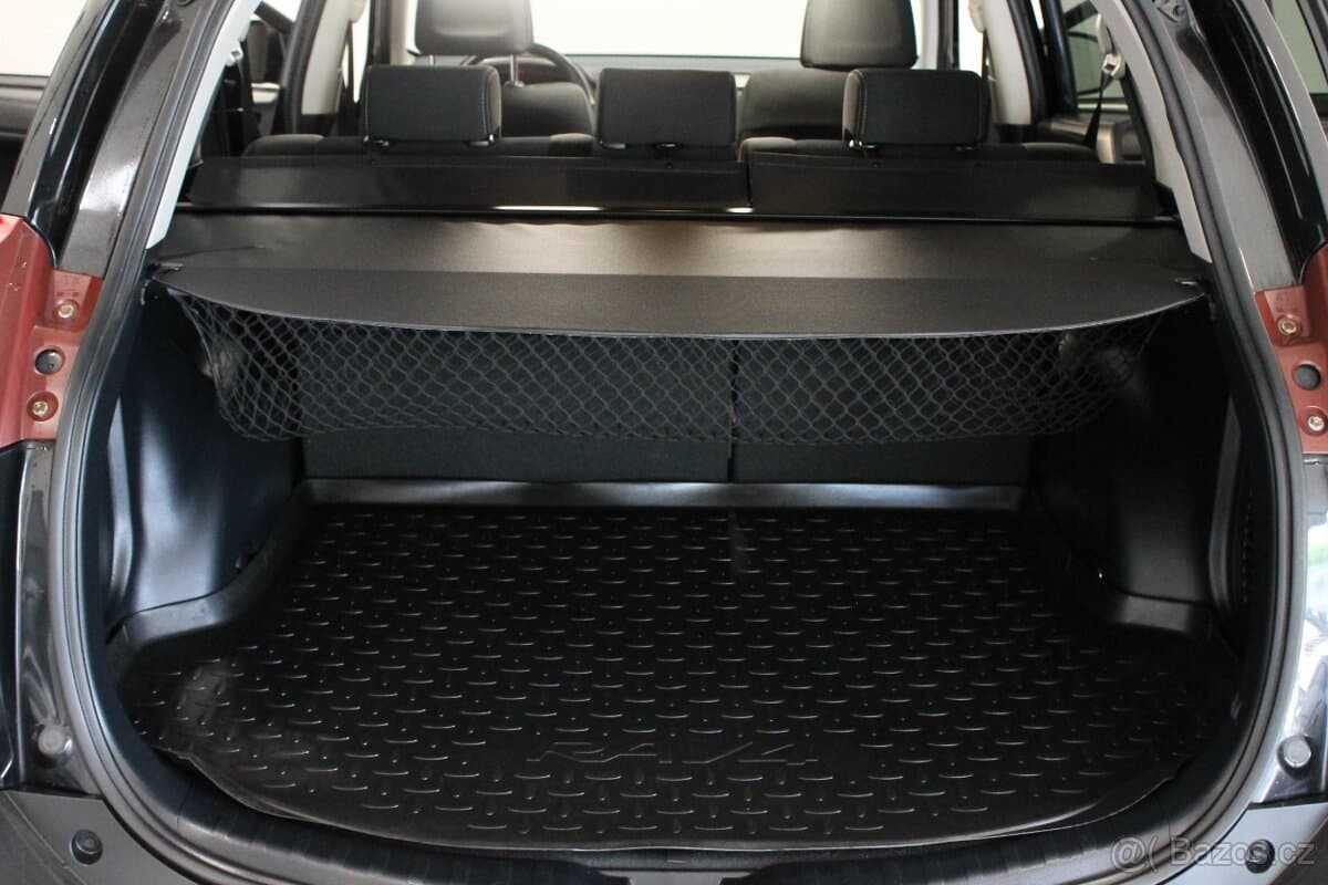 2015 Toyota RAV4 - 18