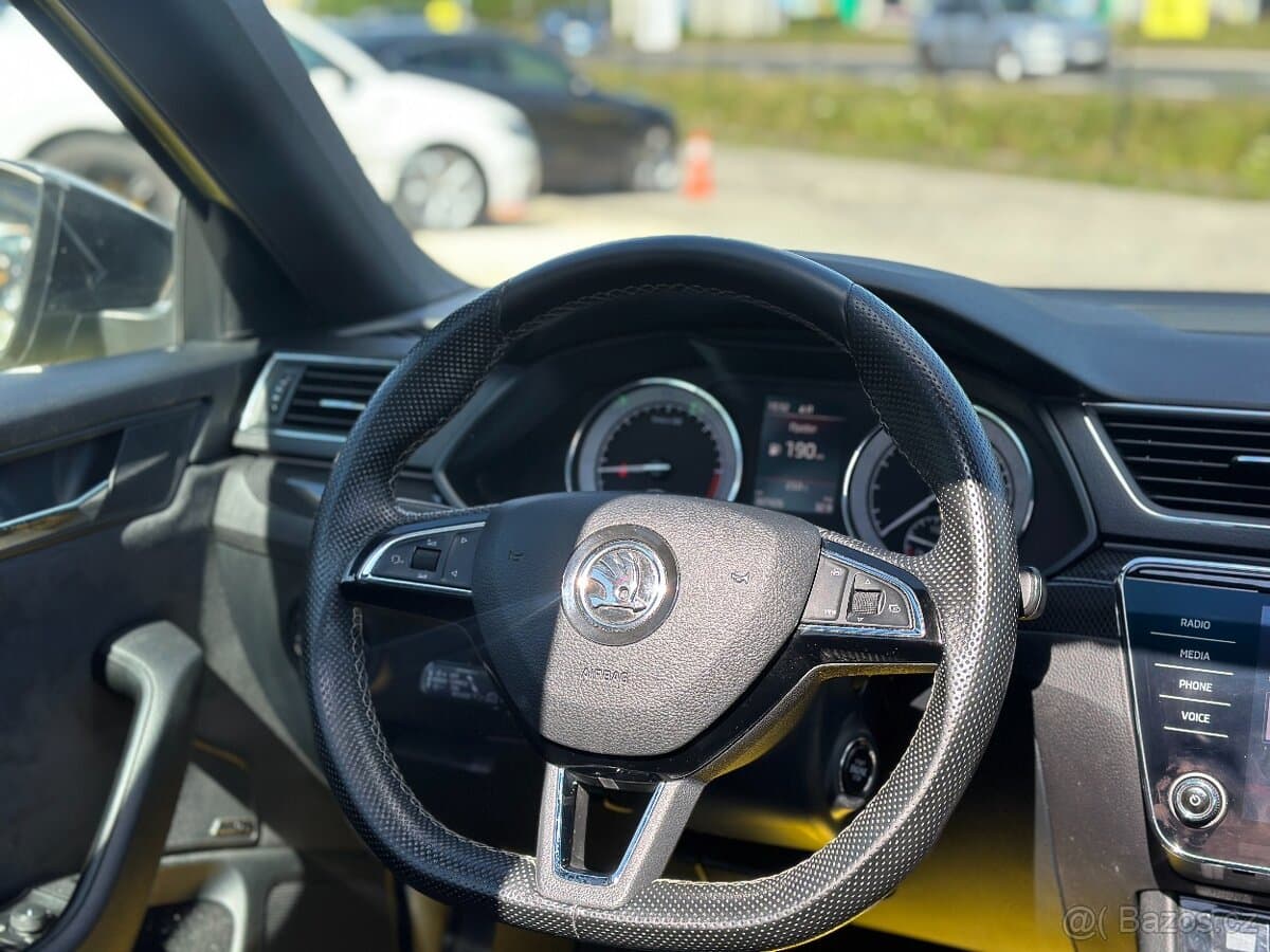 2019 Škoda SUPERB - 18